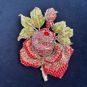 Crystal studded large flower brooch NIBox 5X3.5 absolutely stunning